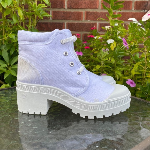 chinese laundry combat boots